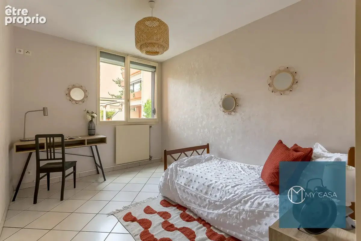 Appartement T4 avec Loggia et garage sur LYON 7 / BERGES DU RHONE - photo 7
