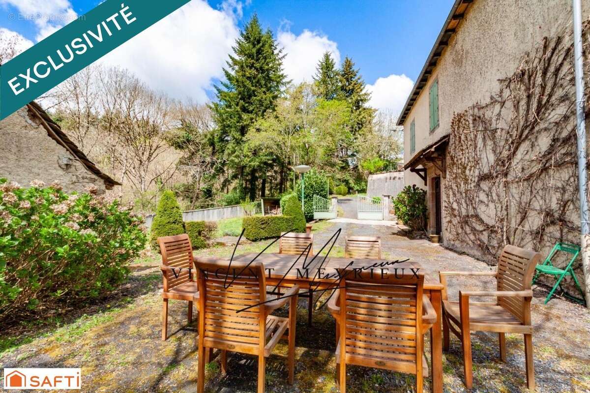 Photo 2 - Maison à AYSSENES