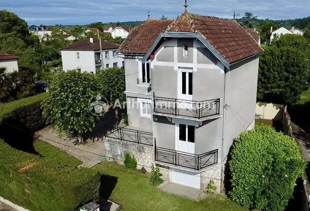 Maison à SAINT-ASTIER