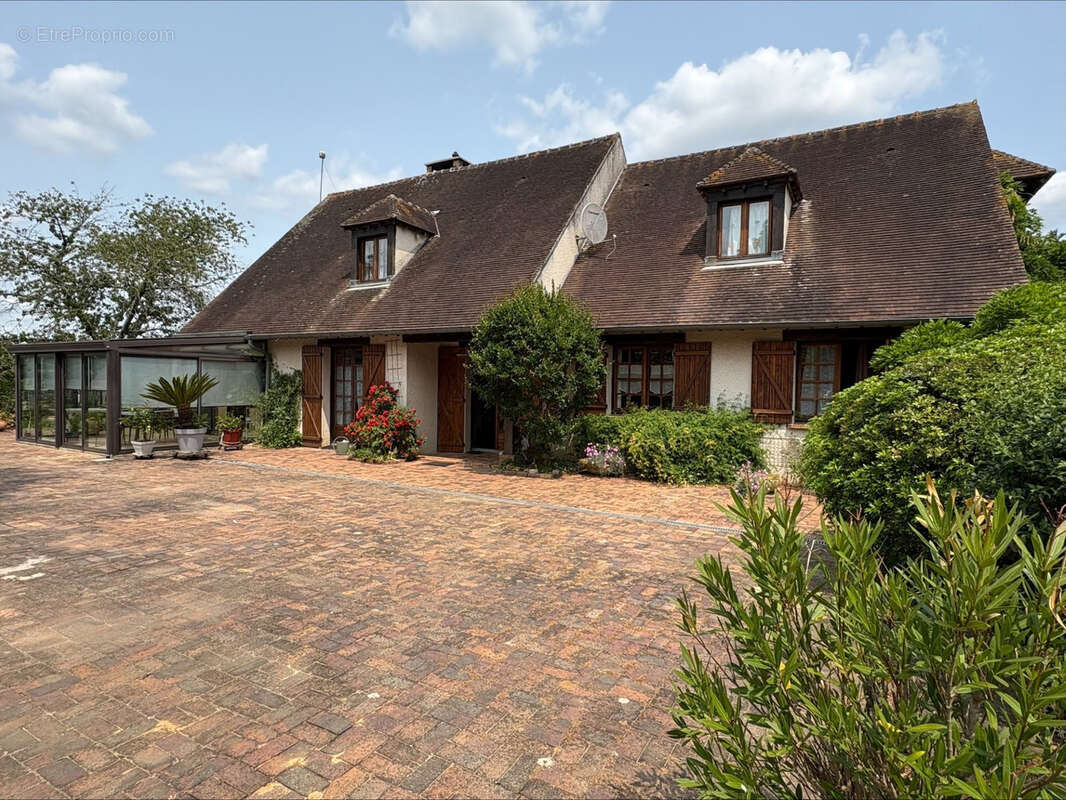 Ully Saint Georges maison de 285m2 - photo 23