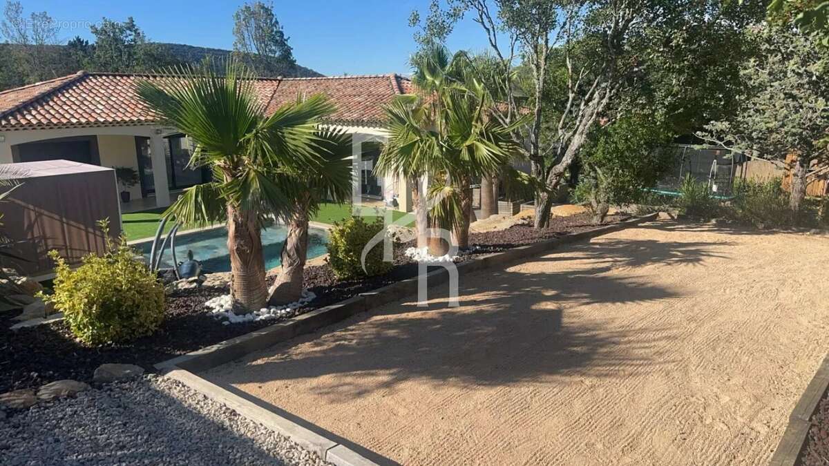 Maison à PLAN-D&#039;AUPS-SAINTE-BAUME