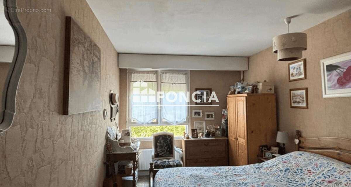 Appartement à VERSAILLES