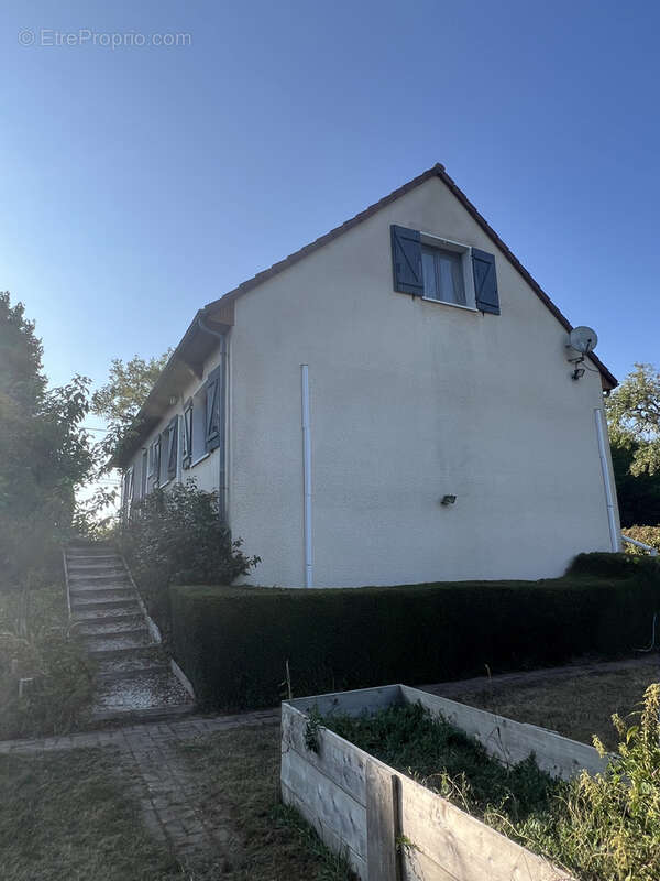 Maison à COULANGES-LES-NEVERS
