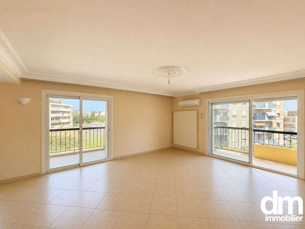 Appartement  de type 4 avec balcons et cave privative. - photo 3