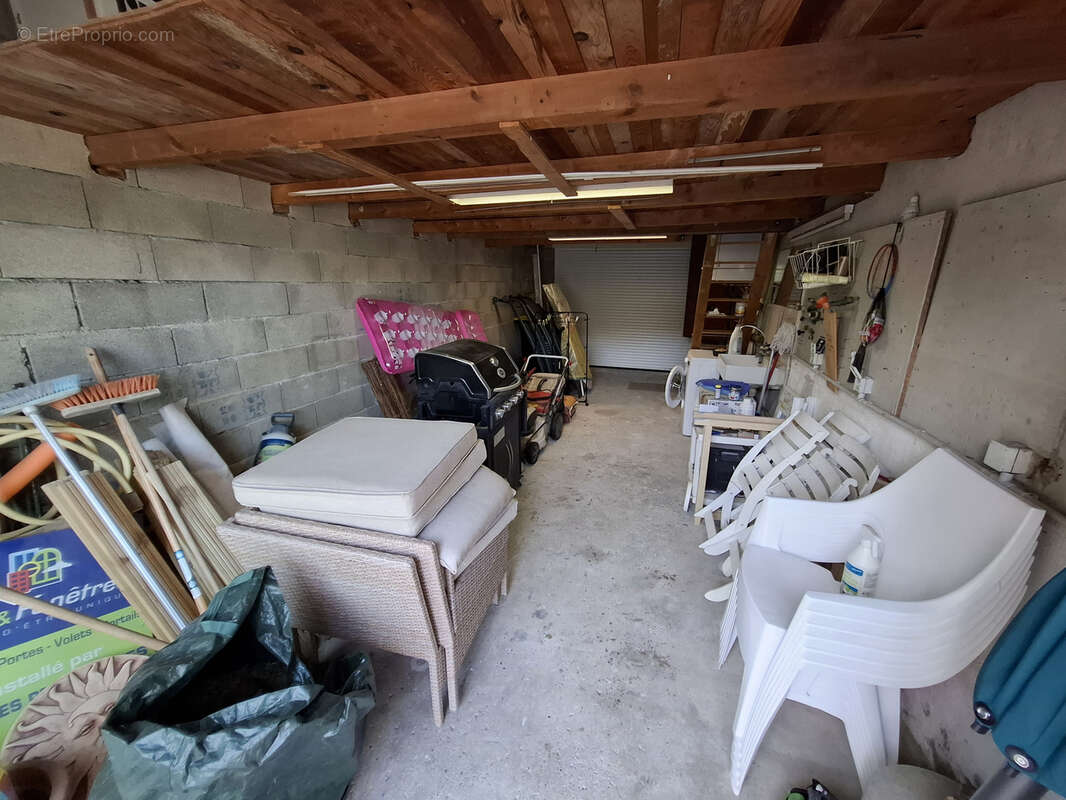 Maison à FONTVIEILLE