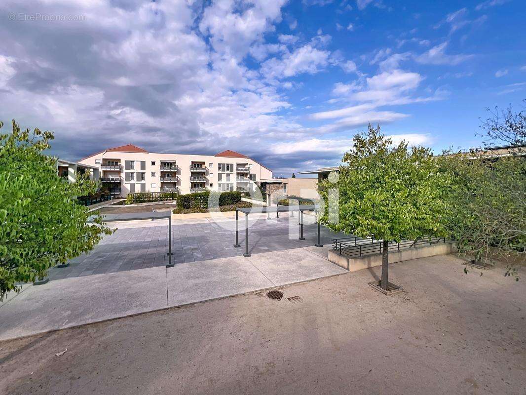 Appartement à ROQUEBRUNE-SUR-ARGENS