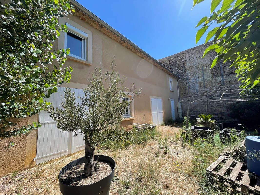 Maison à MORNAS