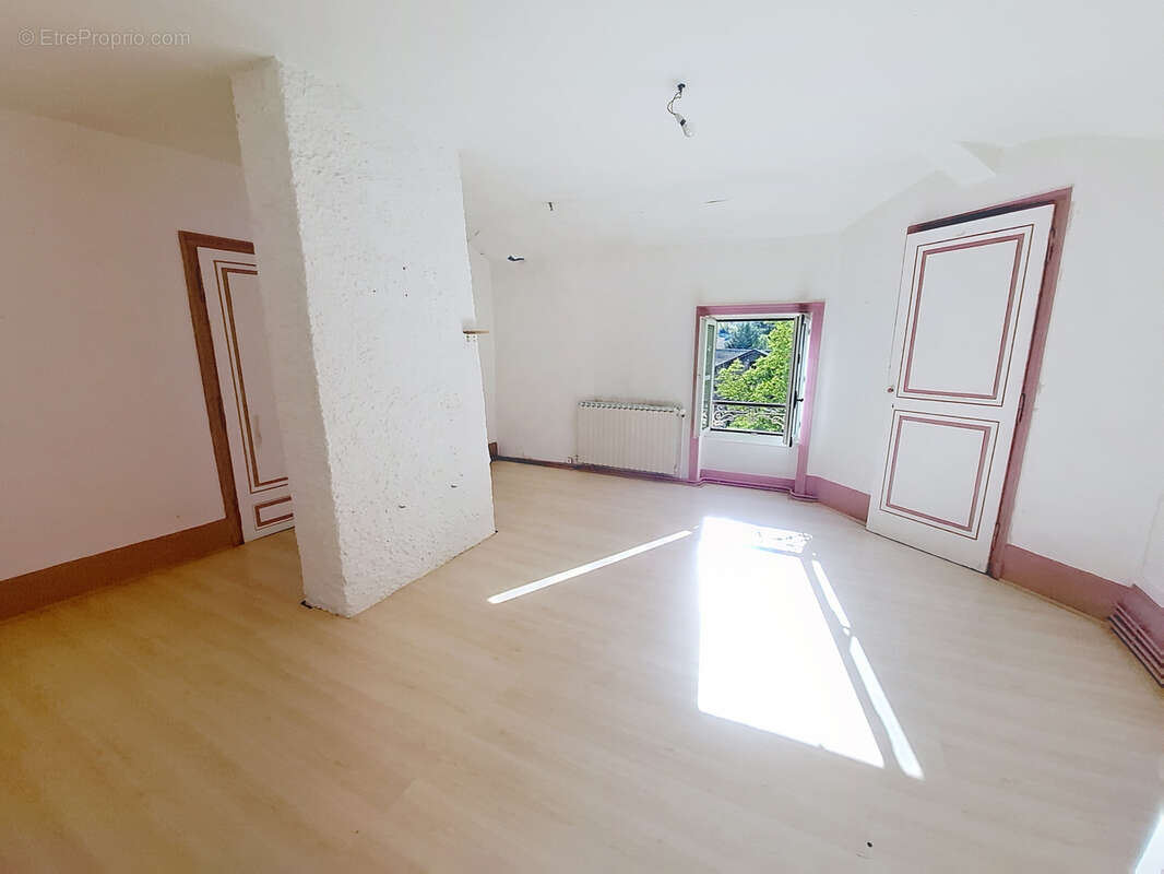 Appartement à VERNAISON