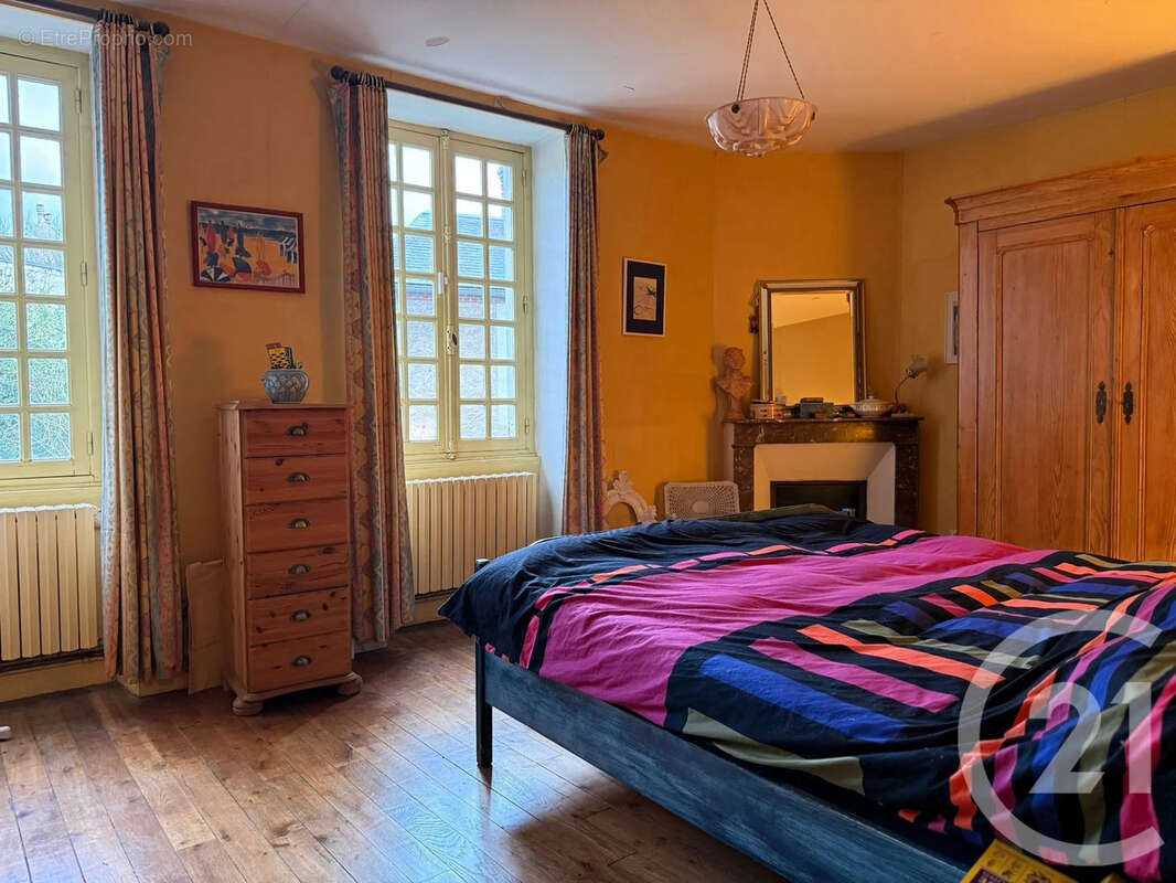 Maison à COSNE-COURS-SUR-LOIRE