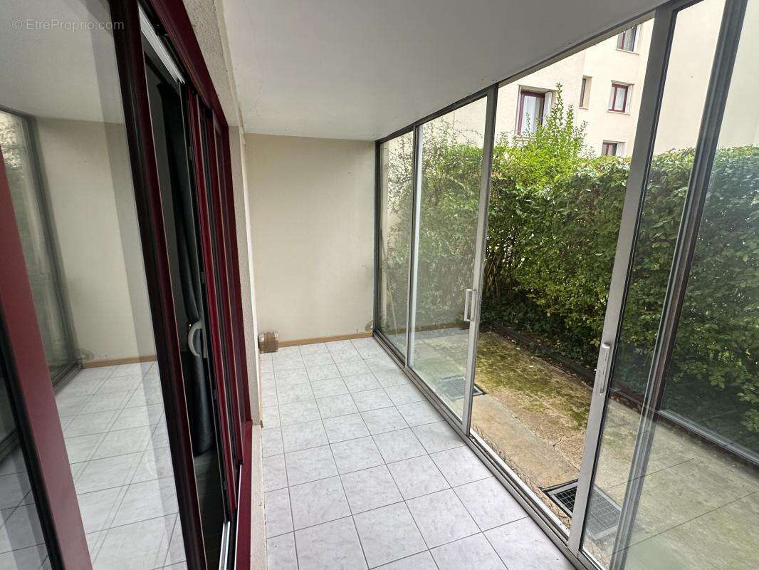 Appartement à MONTIGNY-LE-BRETONNEUX