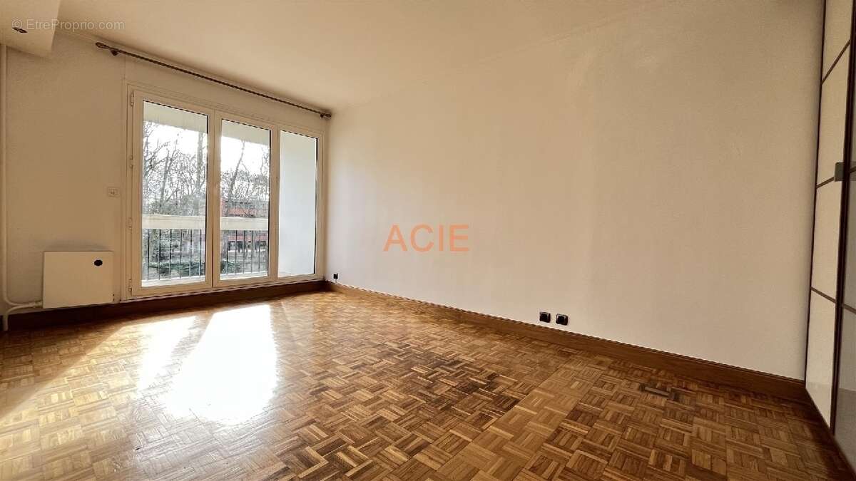 Appartement à LOUVRES