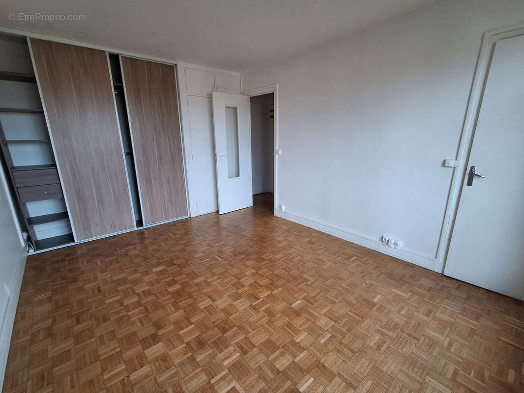 Appartement à SAINT-MAUR-DES-FOSSES