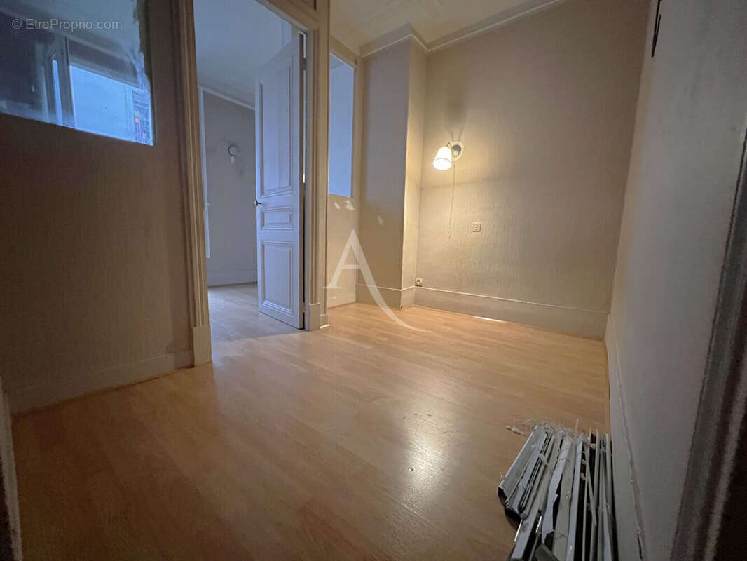 Appartement à PARIS-14E