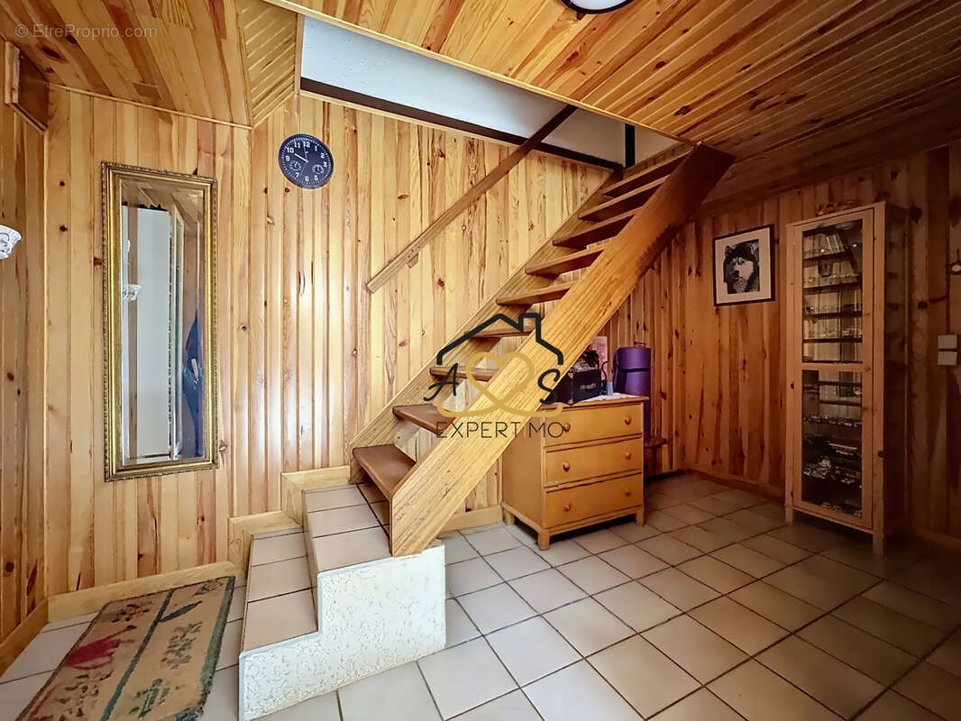 Maison à VEYRE-MONTON