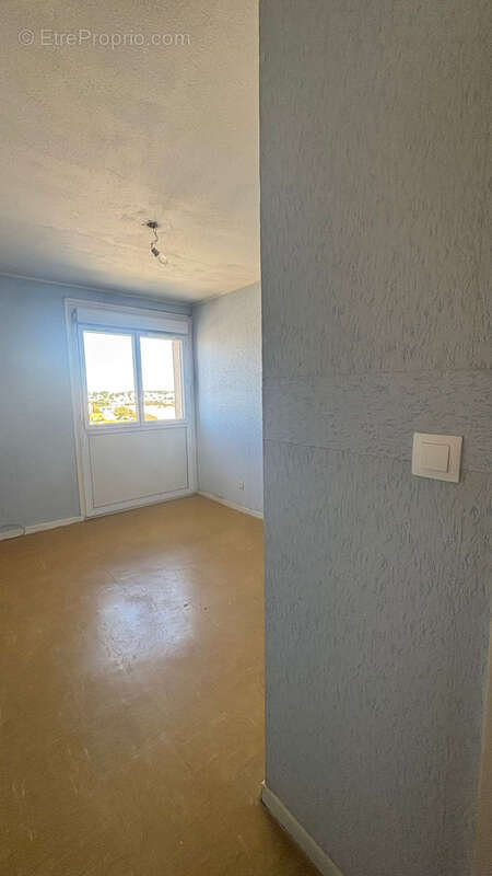 Appartement à PORT-DE-BOUC