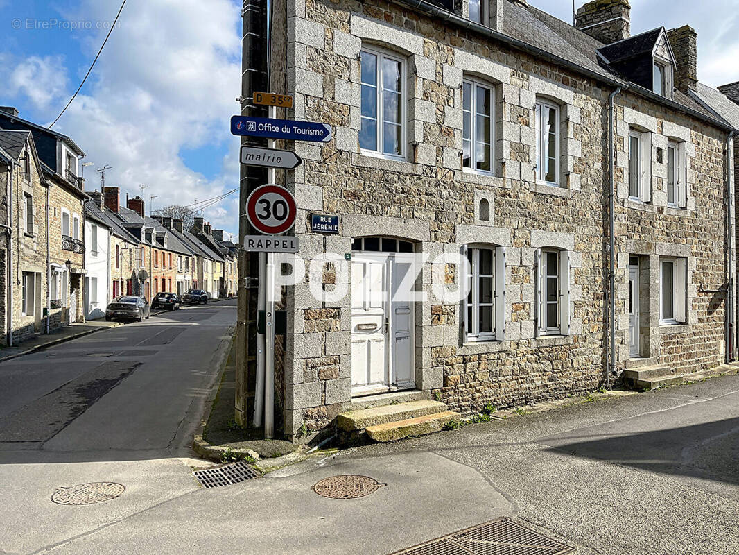 Maison à GENETS