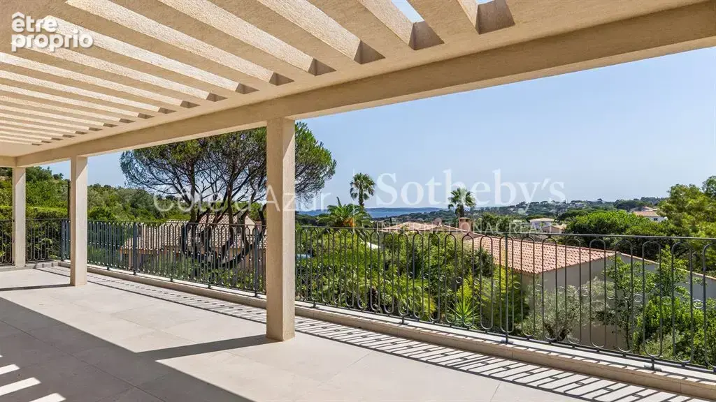 Les Issambres, villa provençale entièrement rénovée avec vue mer et piscine à débordement - photo 2