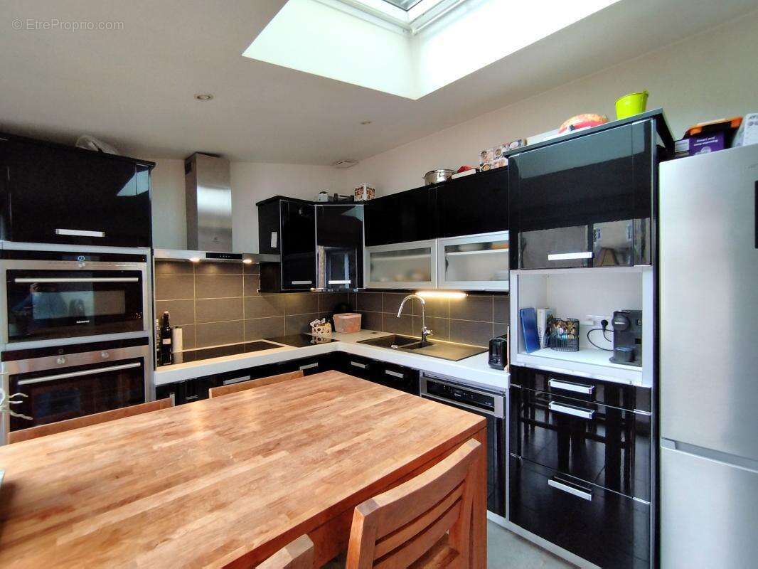 Appartement à NEUVILLE-SUR-SAONE