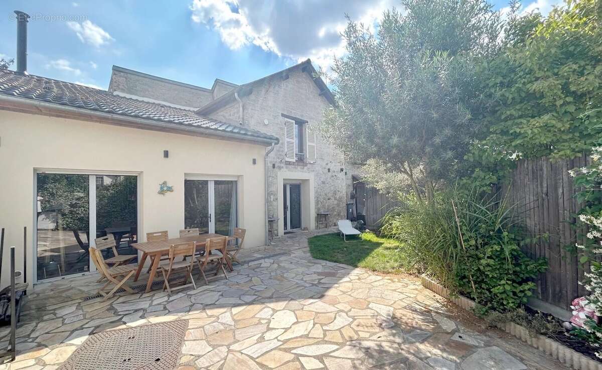 Maison à CROISSY-SUR-SEINE