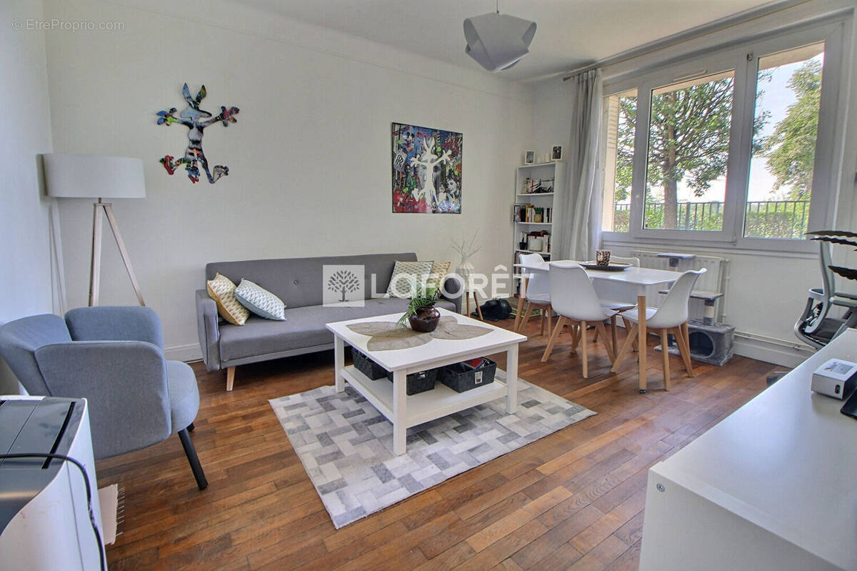 Appartement à SURESNES