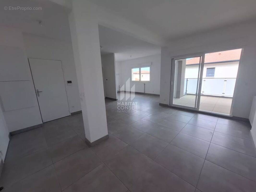 Appartement à BOURGOIN-JALLIEU