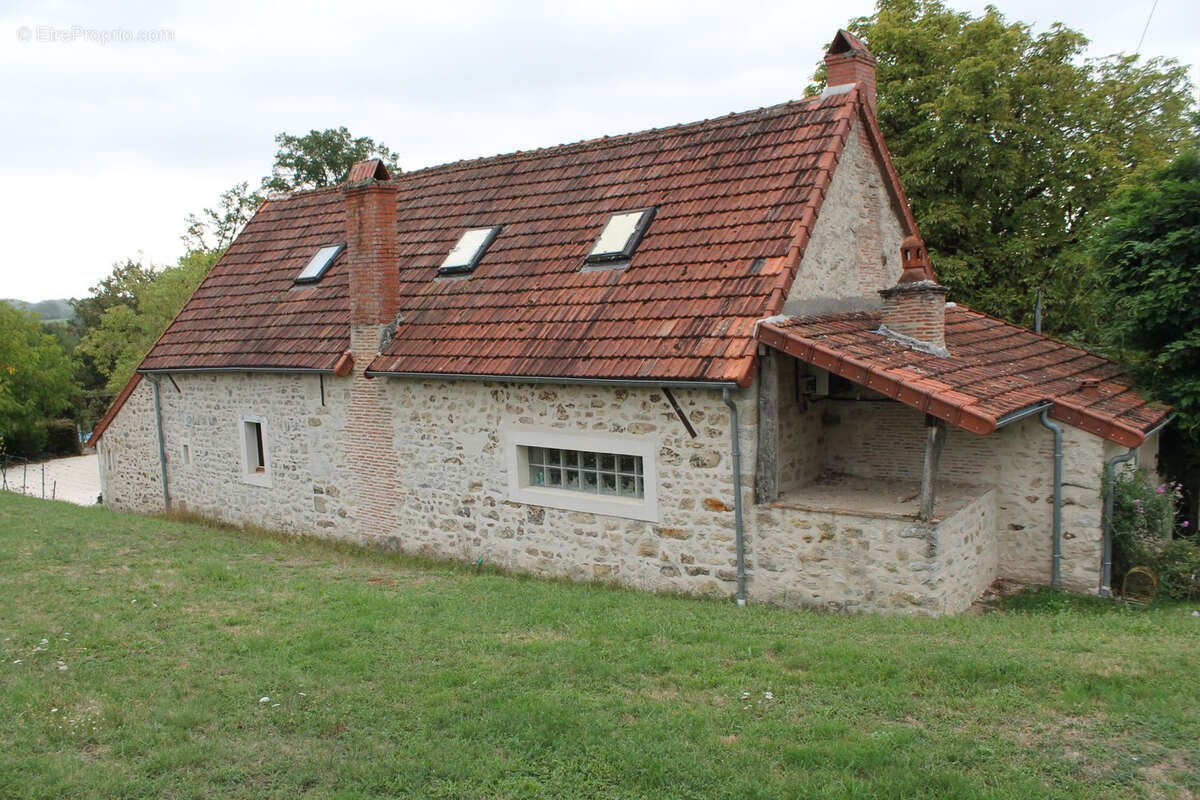 Maison à VICQ-EXEMPLET