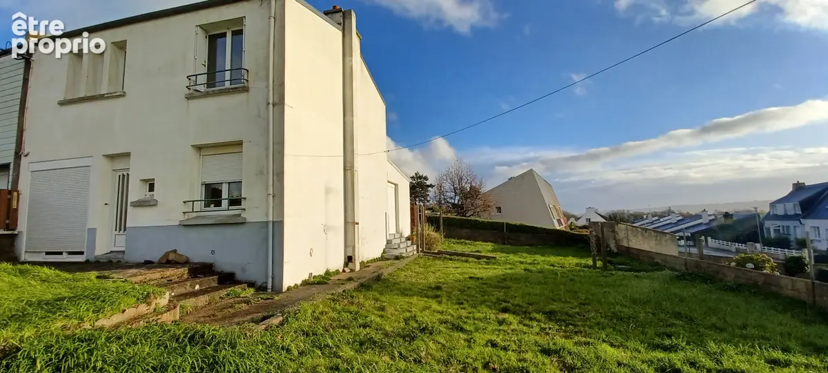 Maison à LE RELECQ-KERHUON