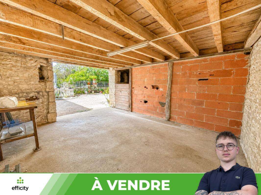 Maison 151 m² à Monts-Sur-Guesnes  - photo 18