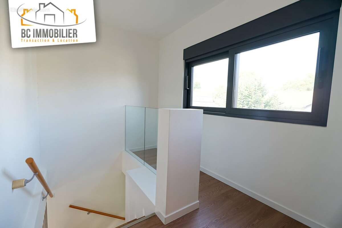 Maison à PREVESSIN-MOENS