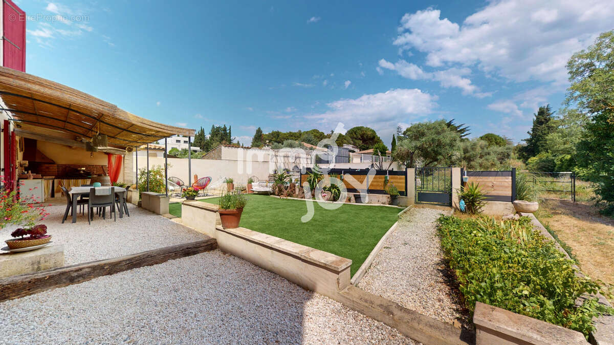 Maison à SALLES-D'AUDE