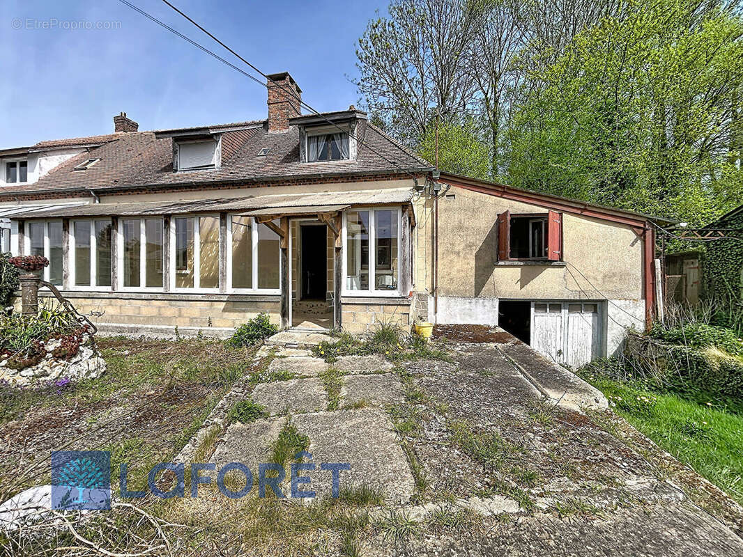 Maison à MORVILLIERS