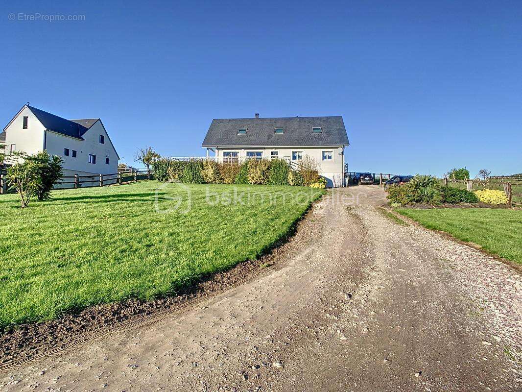 Maison à PERIERS-EN-AUGE