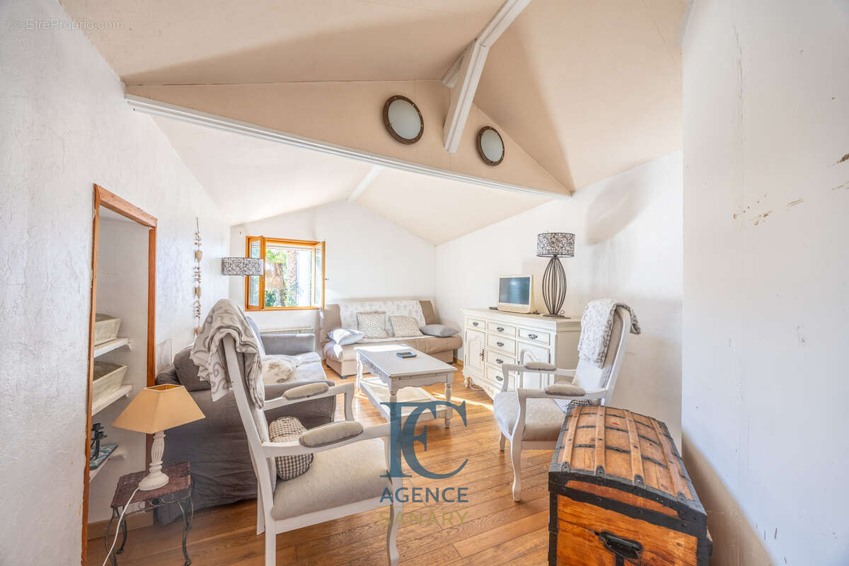 Maison à SIX-FOURS-LES-PLAGES