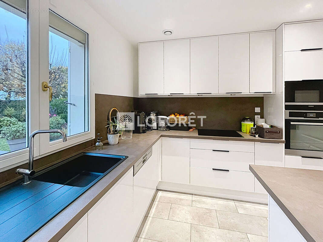 Maison à MORAINVILLIERS