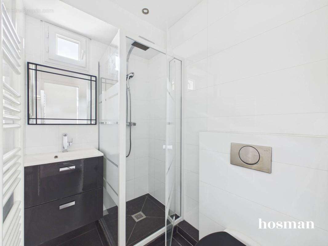 Appartement à LES LILAS