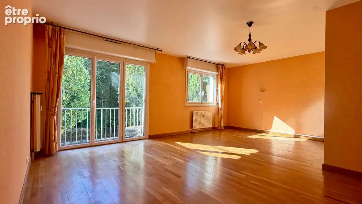 Boulevard Robert Schuman - Appartement T3 avec balcon - photo 1