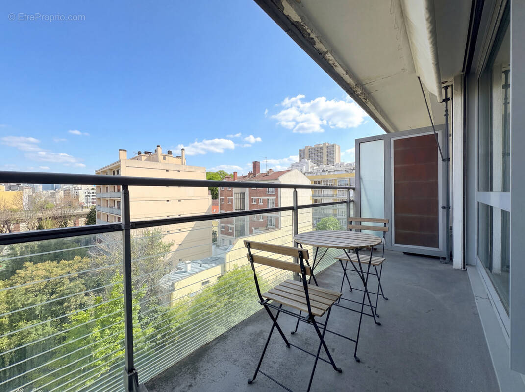 Appartement à COURBEVOIE