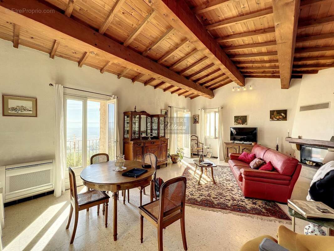 Maison à GORDES