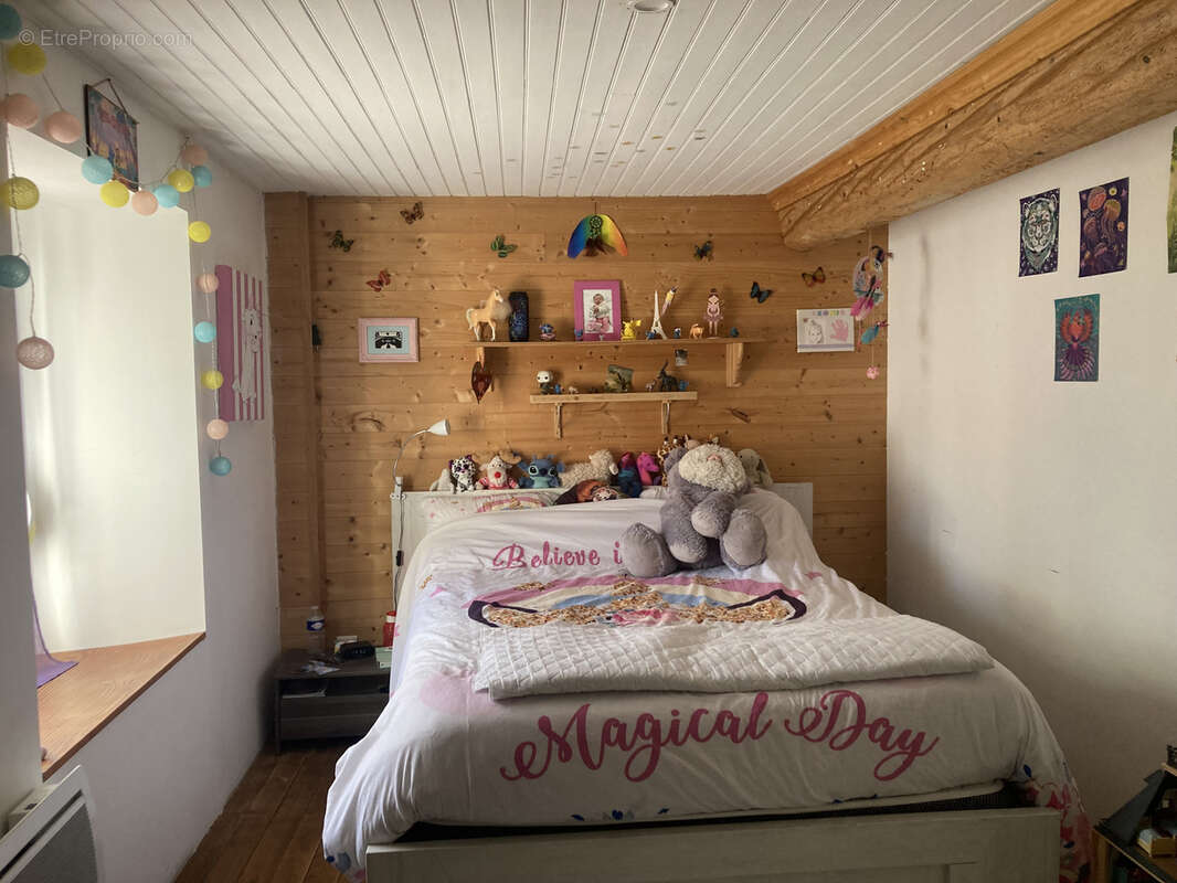 Maison à VILLARDEBELLE