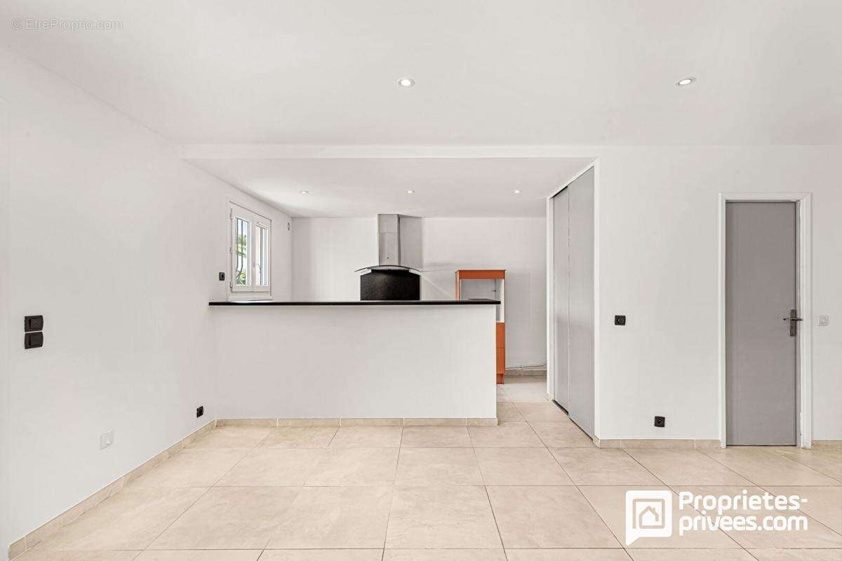 Superbe appartement rénové de plain-pied au coeur du village de Peymeinade - photo 4
