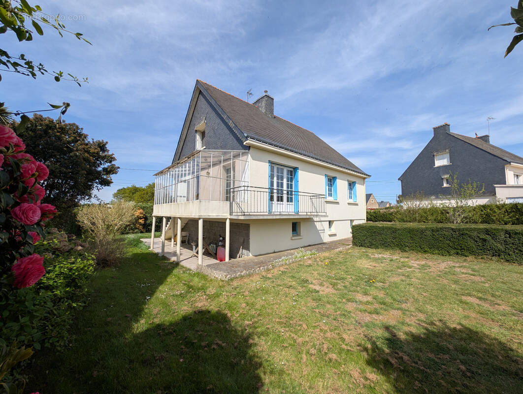 Maison à CLEGUER