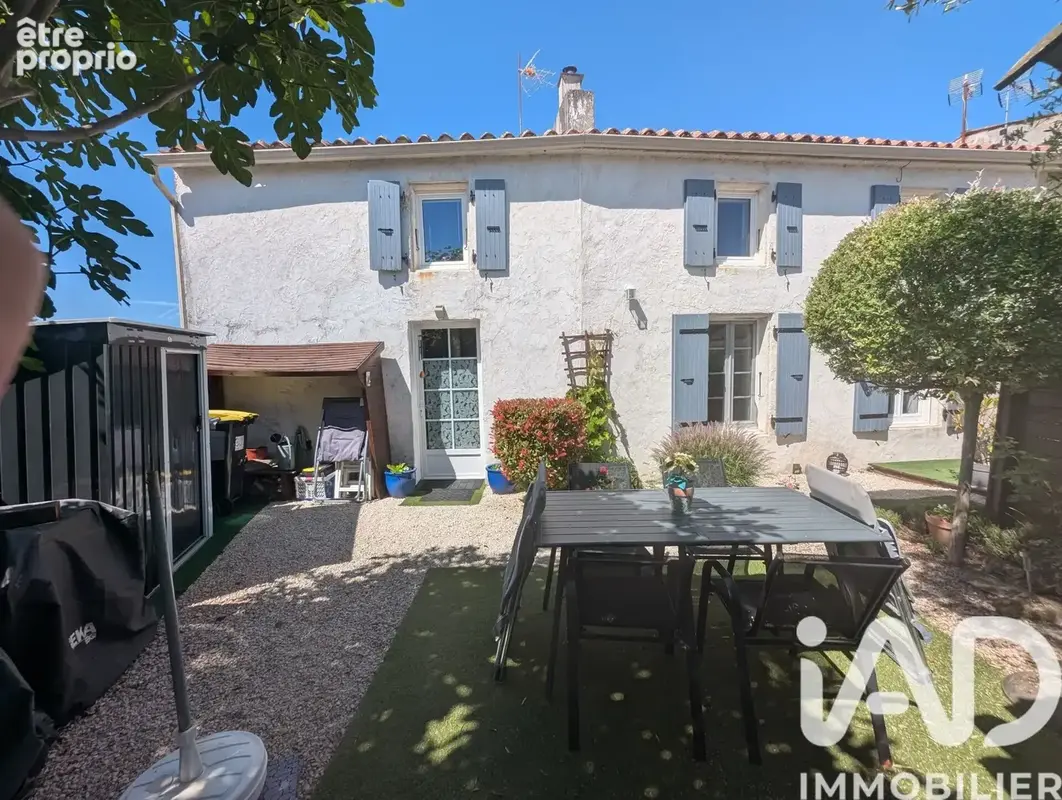 Photo 1 - Maison à SAINT-PIERRE-D'AMILLY