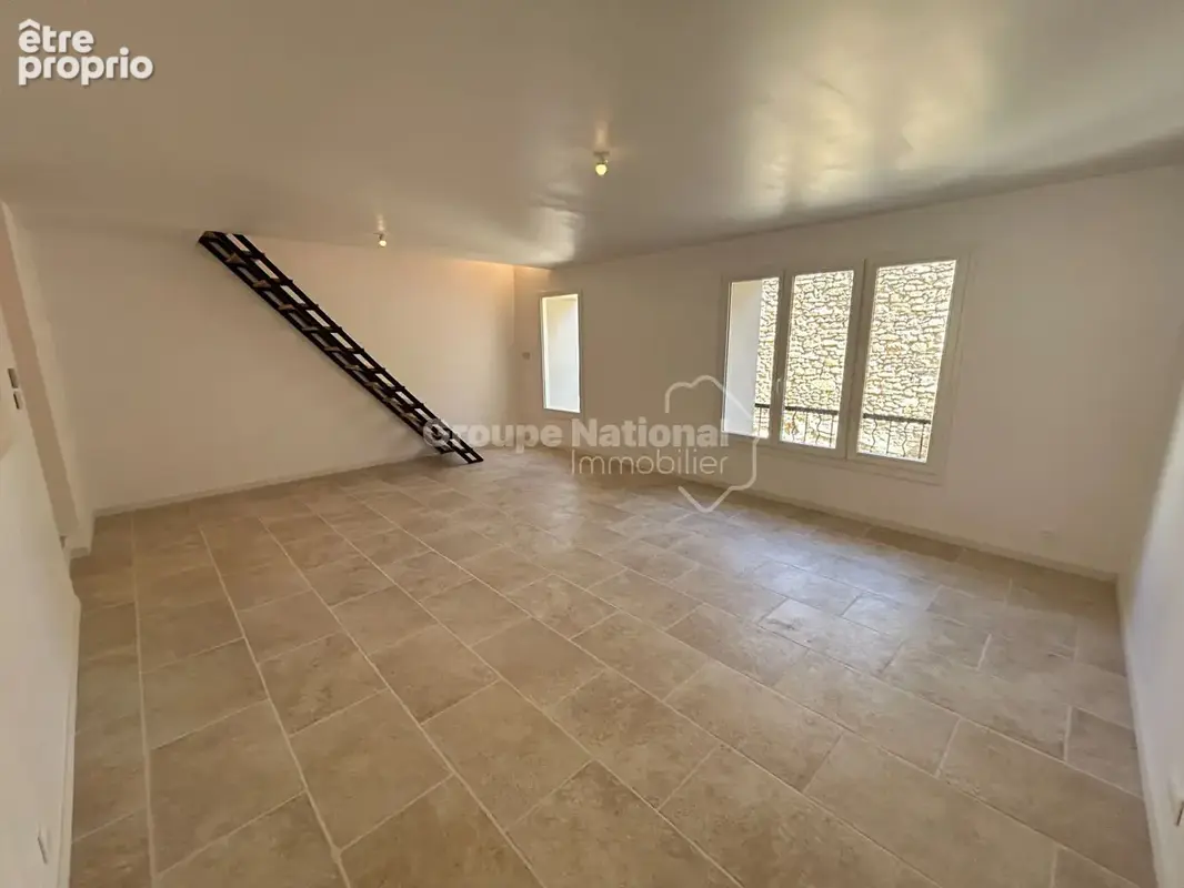 Maison de village rénovée d'environ 137 m² avec jardin, piscine et garage - châteauneuf-du-pape - photo 12