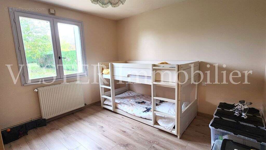 Maison à SAINT-FRONT-DE-PRADOUX