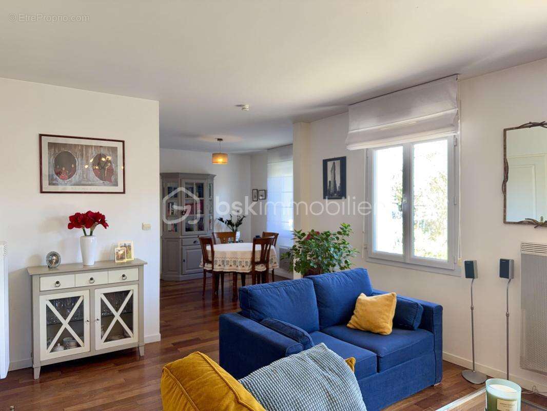 Maison à AZAY-SUR-CHER