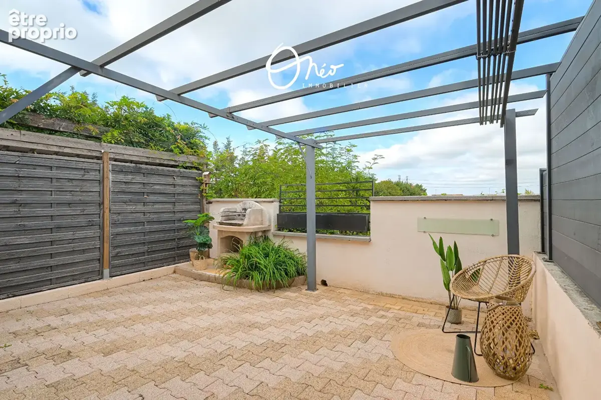 Mions - Maison 4 pièces de 86 m2 avec garage - photo 5