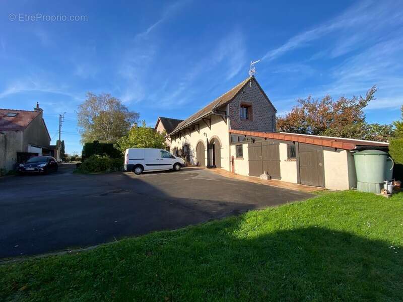 Urgent ! maison 200 m², 5 grd chambres, terrain 1600m² sans vis a vis - photo 3
