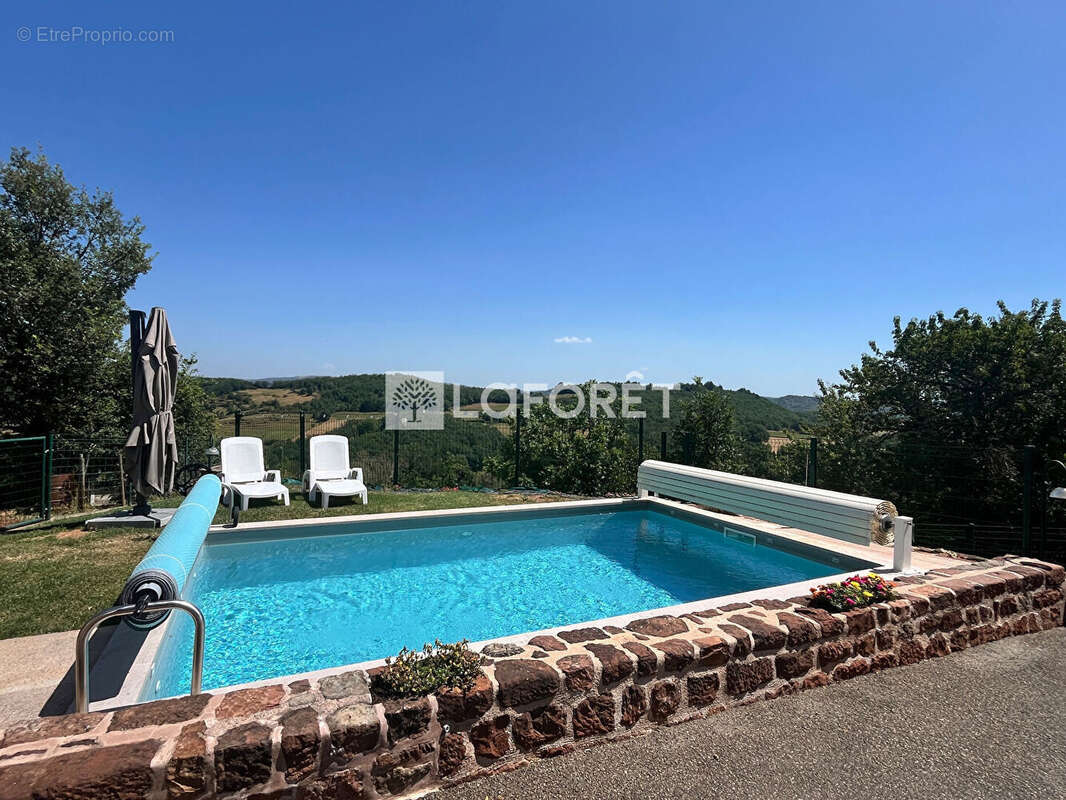 Maison à SAINT-CHRISTOPHE-VALLON