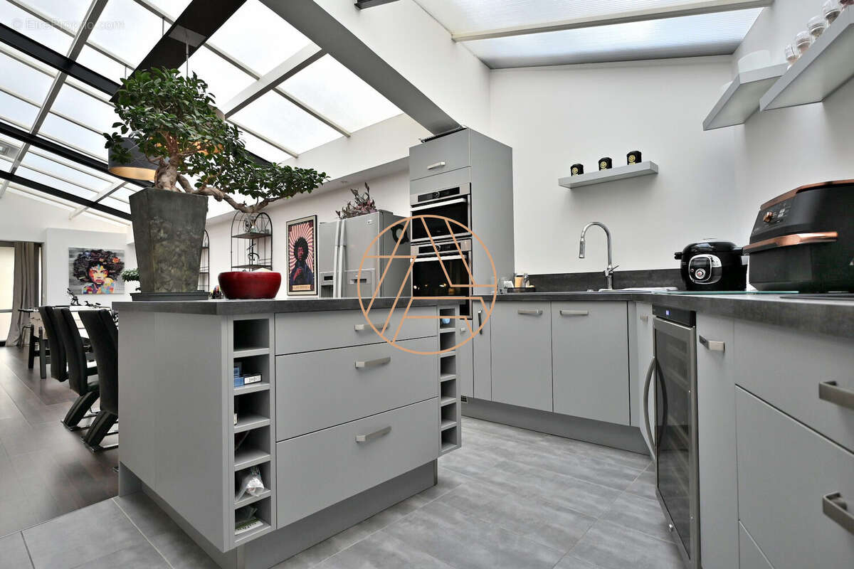 Appartement à SAINT-MAUR-DES-FOSSES