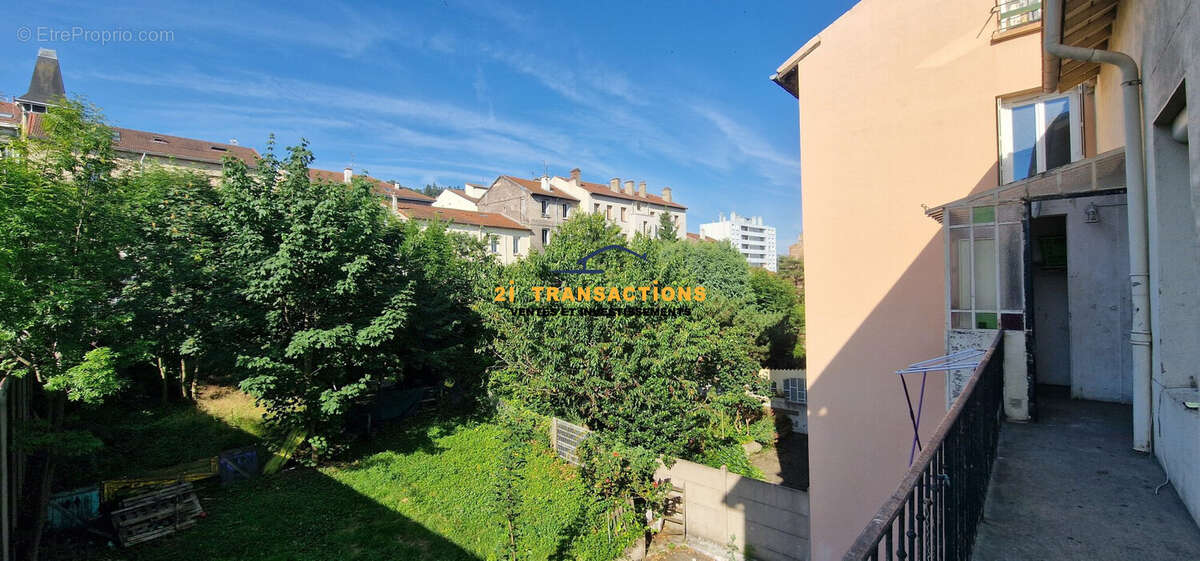 Appartement à SAINT-ETIENNE